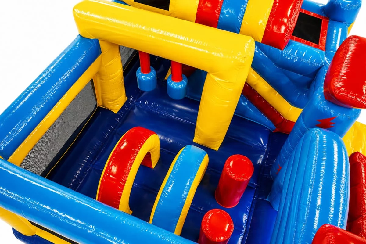 Hüpfburg Superhelden Spielbereich